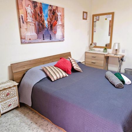 Saracini'S Homestay Attard Zewnętrze zdjęcie